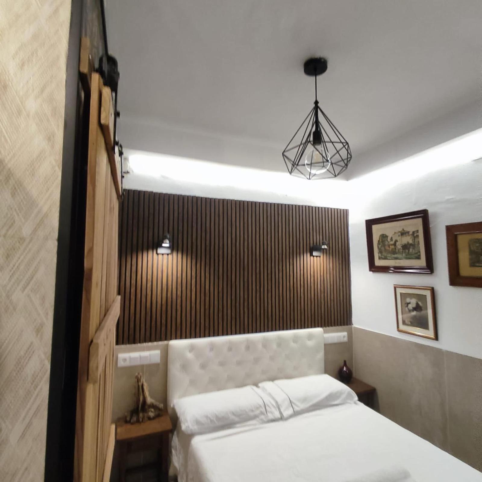 Private Rooms Barcelona Exterior photo